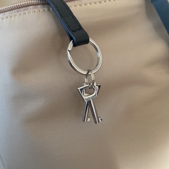 Want Les Essentiels Piper Backpack ✨ two tone zipper x lock x keys - Picture 7 of 17